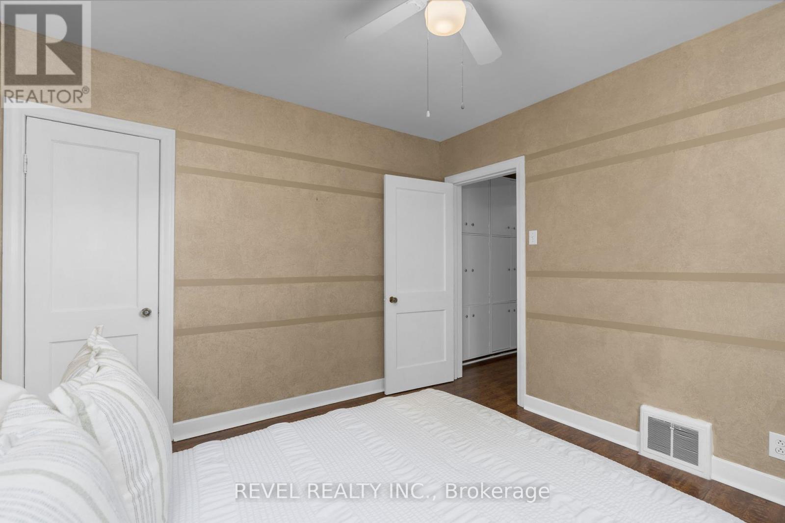 11 North Street, Barrie (Wellington), Ontario  L4M 2S1 - Photo 18 - S12215990