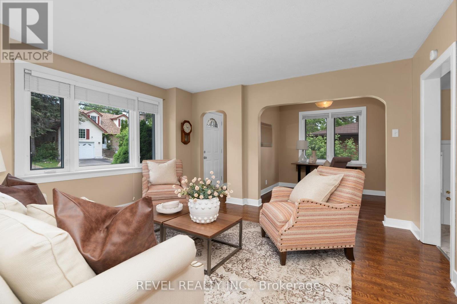 11 North Street, Barrie (Wellington), Ontario  L4M 2S1 - Photo 8 - S12215990
