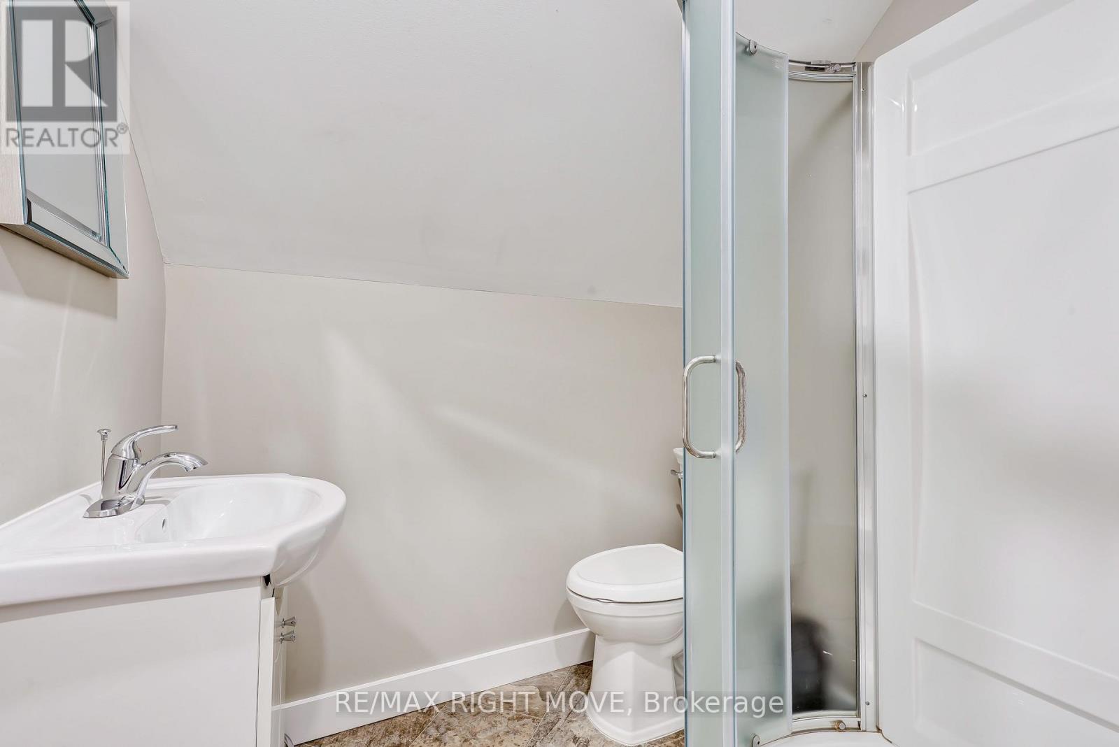 209 Atherley Road, Orillia, Ontario  L3V 1N6 - Photo 19 - S12216039