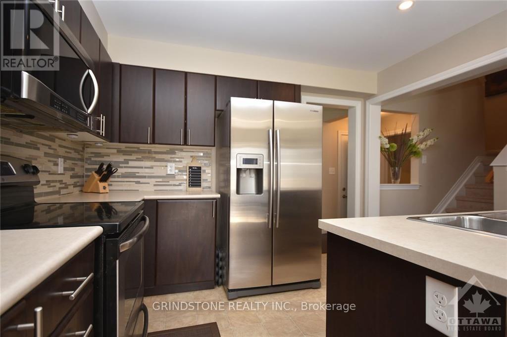 2414 Nutgrove Avenue, Ottawa, Ontario  K2J 0W9 - Photo 7 - X12216489