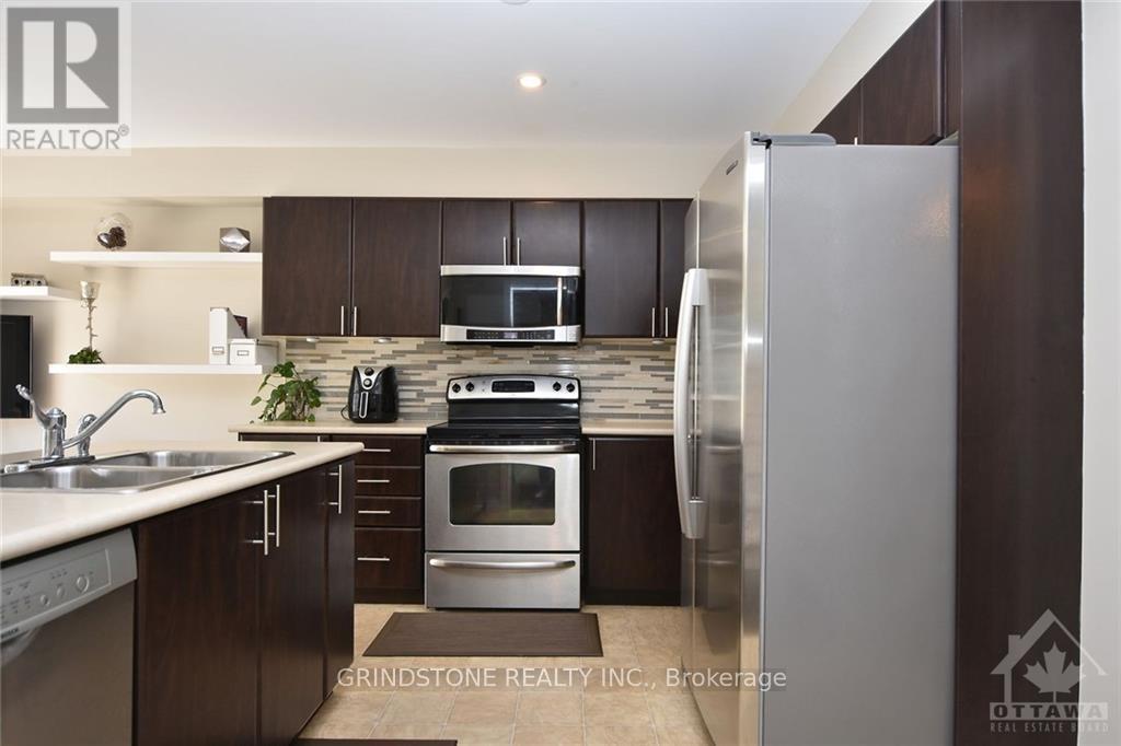 2414 Nutgrove Avenue, Ottawa, Ontario  K2J 0W9 - Photo 6 - X12216489