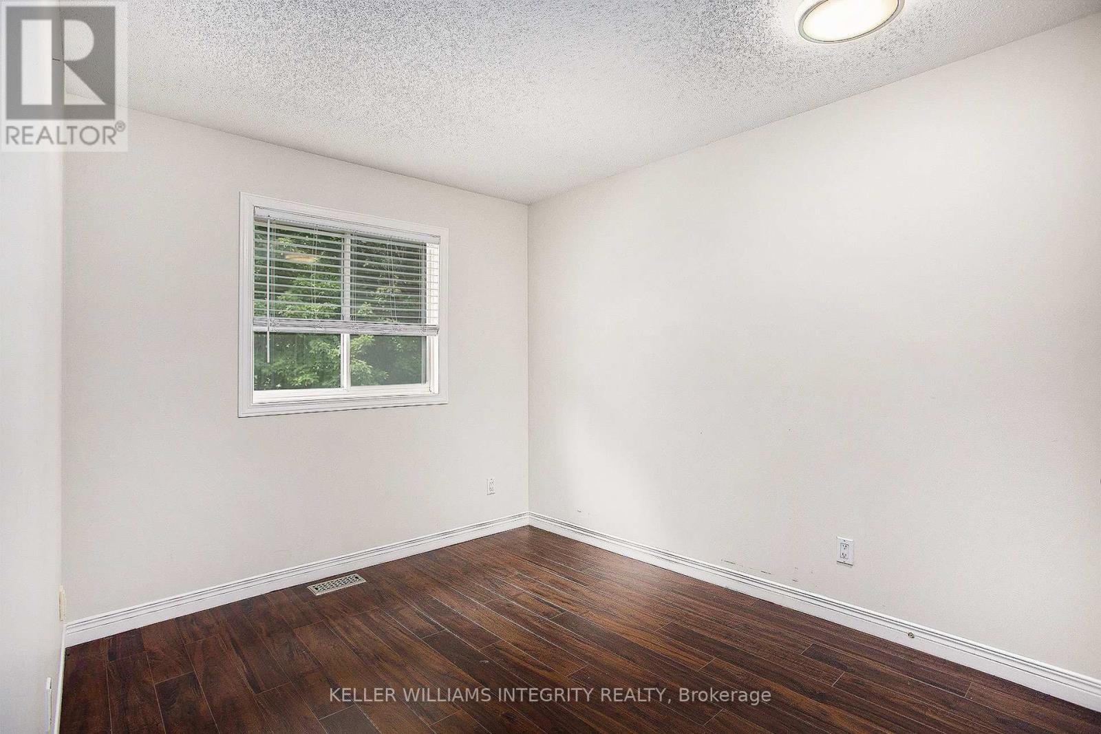 1286 Silvestri Crescent, Ottawa, Ontario  K1J 1E5 - Photo 17 - X12216494