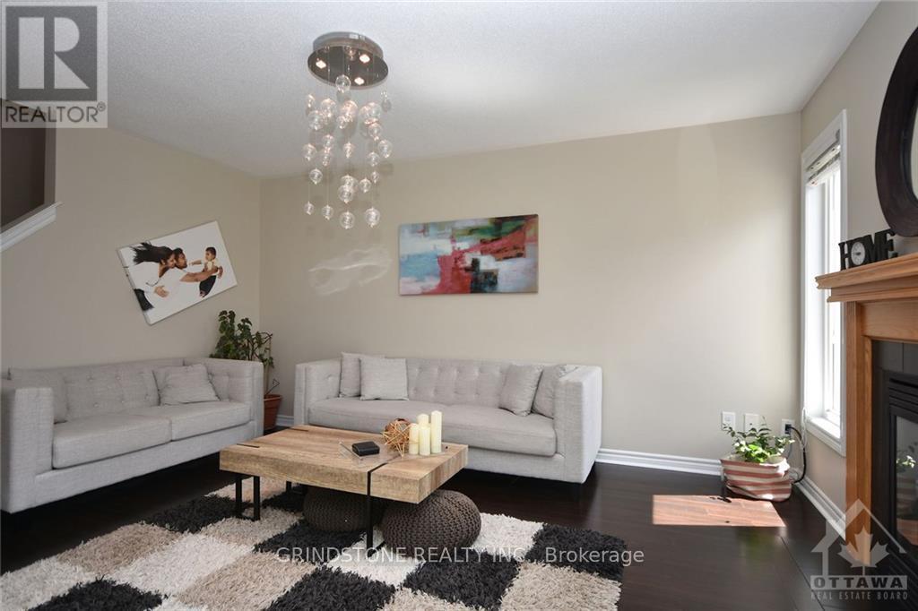 2414 Nutgrove Avenue, Ottawa, Ontario  K2J 0W9 - Photo 2 - X12216489