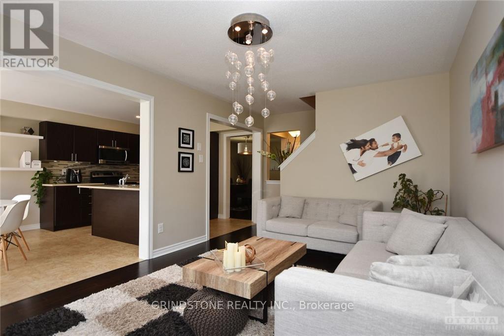 2414 Nutgrove Avenue, Ottawa, Ontario  K2J 0W9 - Photo 4 - X12216489