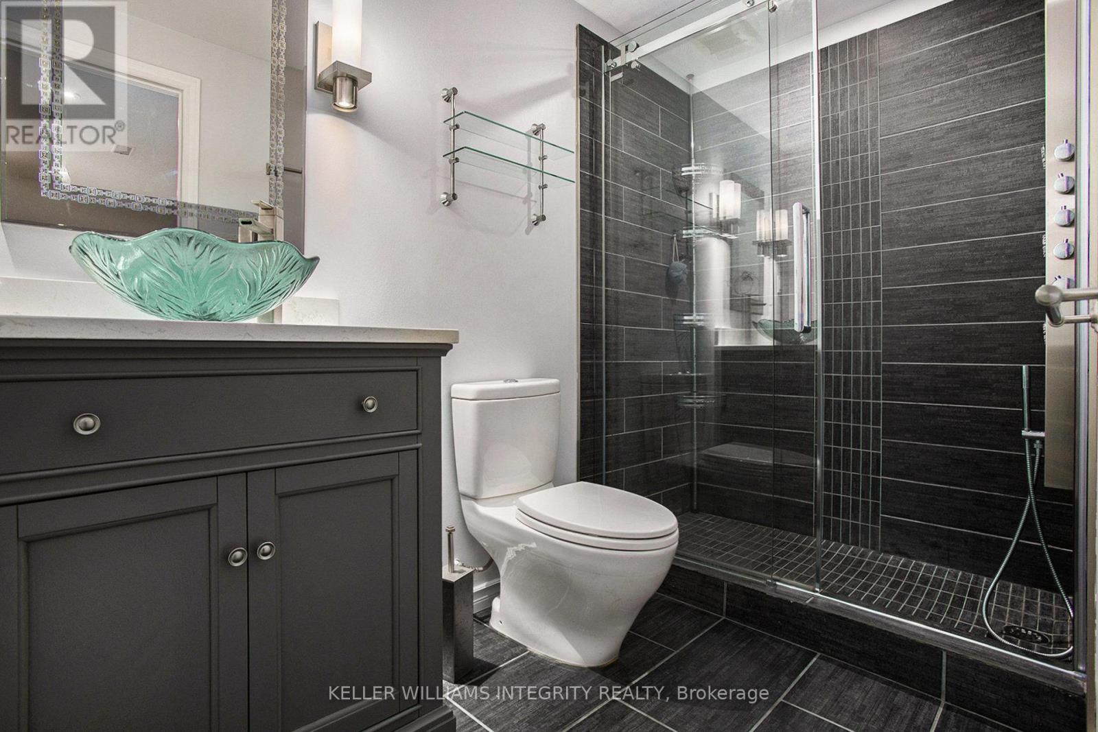 1286 Silvestri Crescent, Ottawa, Ontario  K1J 1E5 - Photo 22 - X12216494