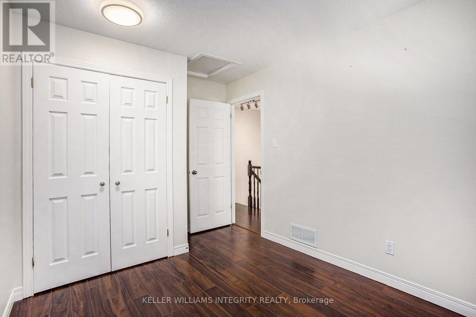 1286 Silvestri Crescent, Ottawa, Ontario  K1J 1E5 - Photo 18 - X12216494