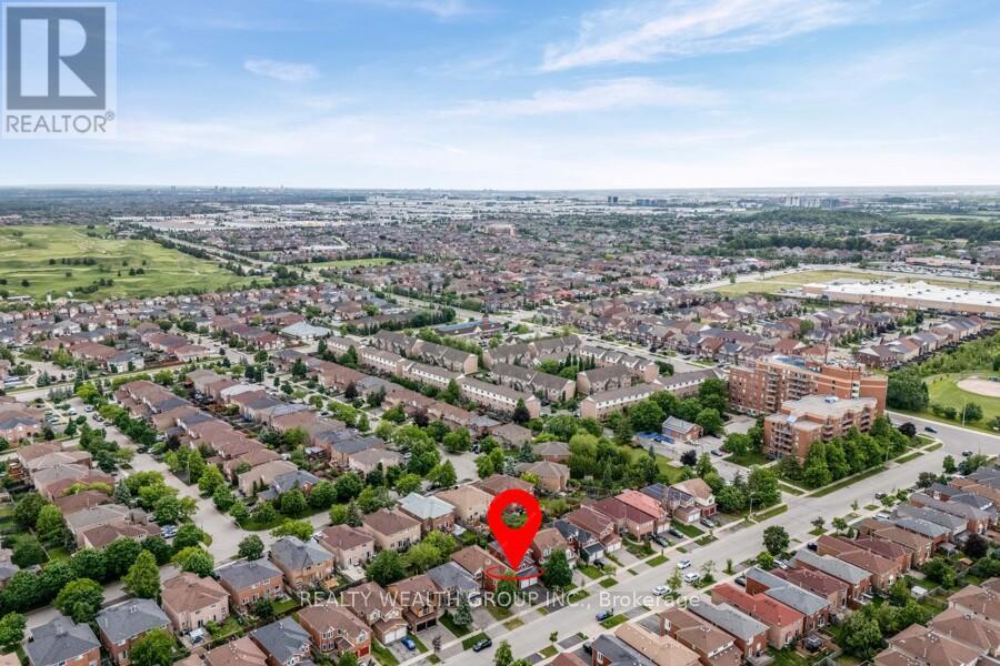 1077 Windsor Hill Boulevard, Mississauga, Ontario  L5V 1P4 - Photo 24 - W12215698