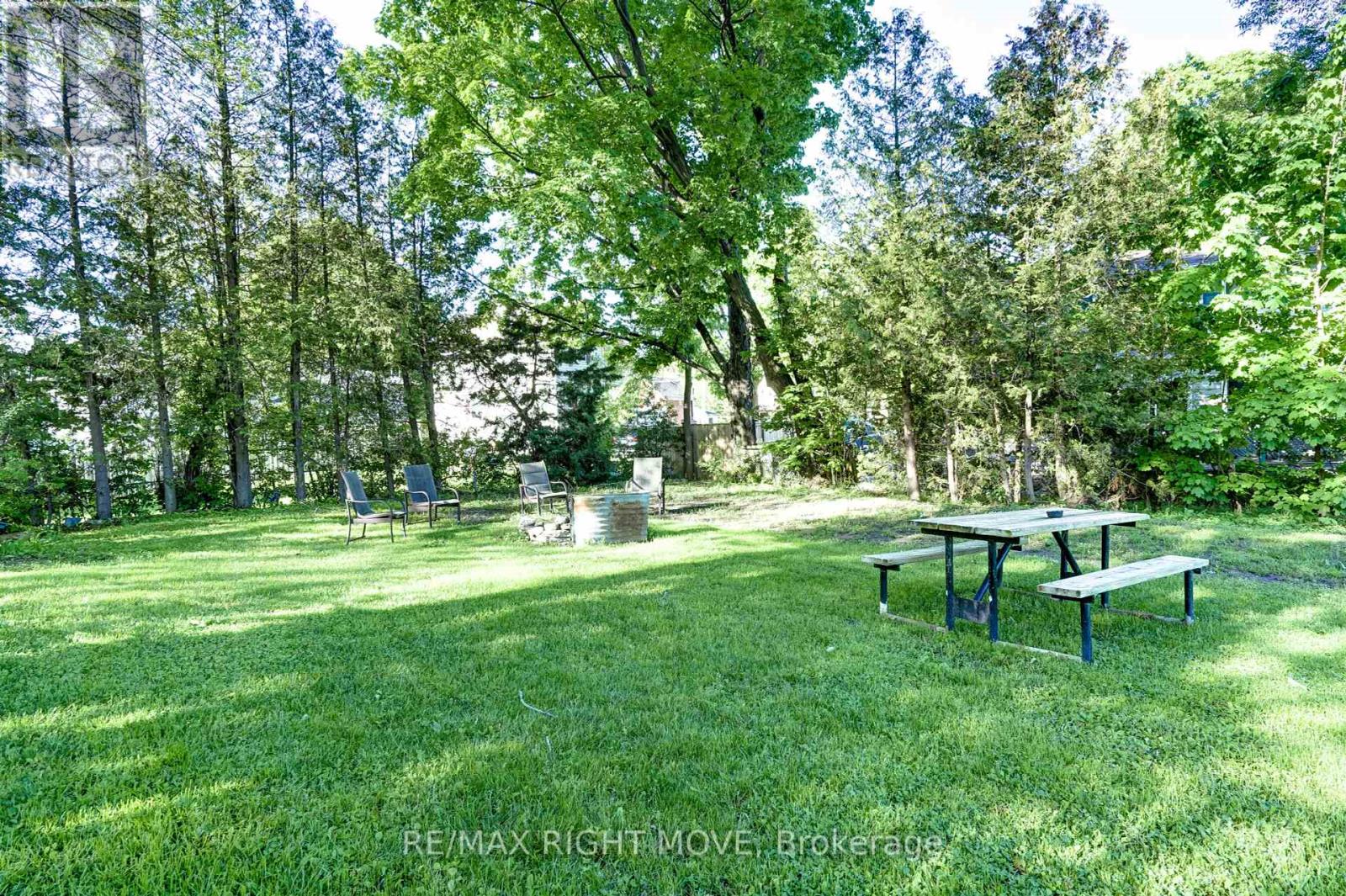 209 Atherley Road, Orillia, Ontario  L3V 1N6 - Photo 27 - S12216039