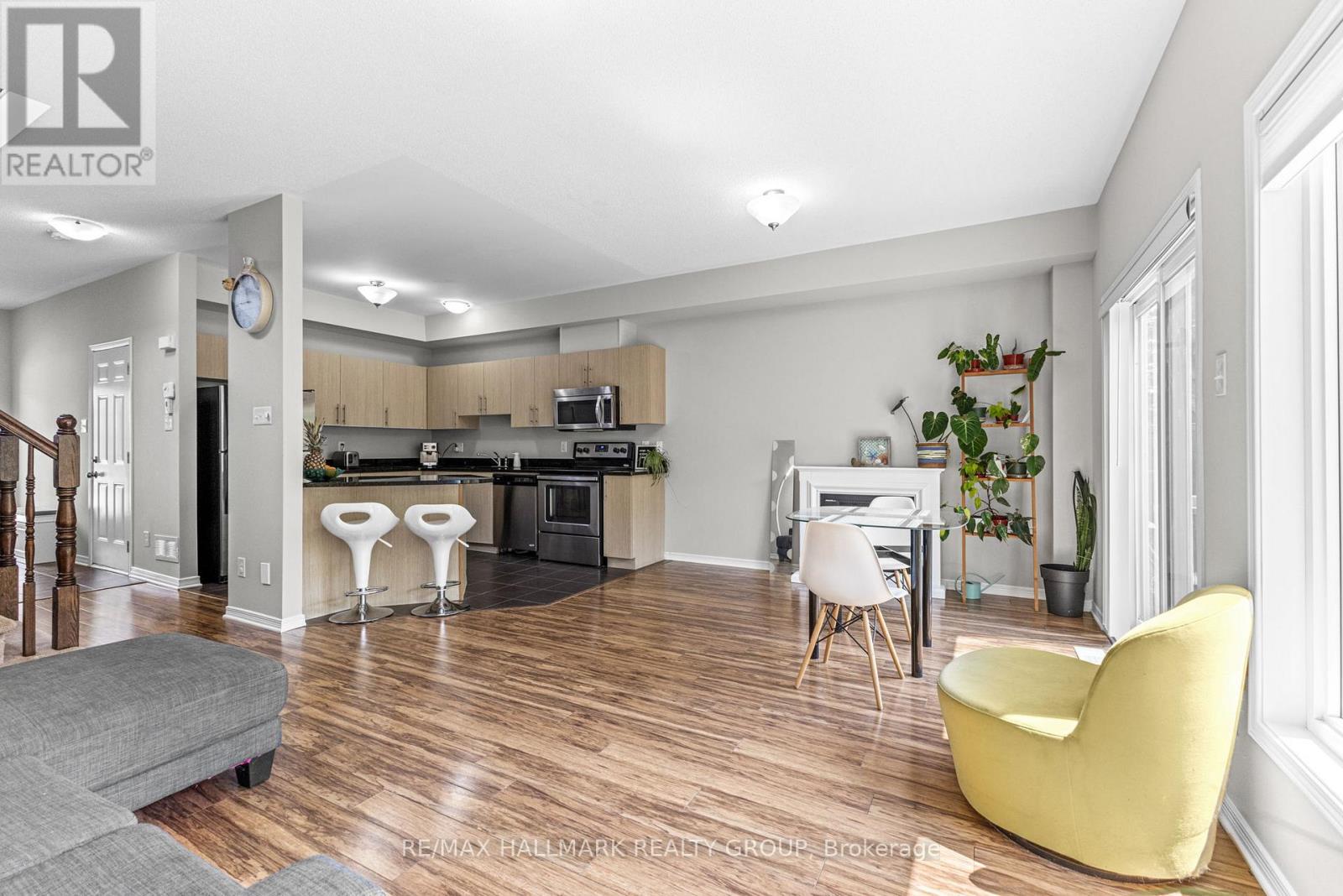 53 Dundalk Private, Ottawa, Ontario  K2J 0J5 - Photo 13 - X12216501