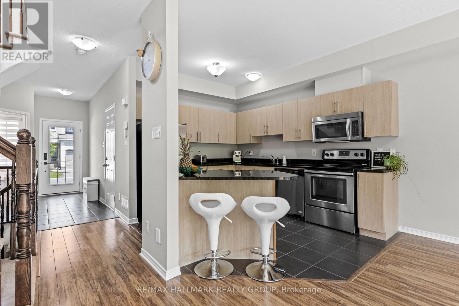 53 Dundalk Private, Ottawa, Ontario  K2J 0J5 - Photo 10 - X12216501