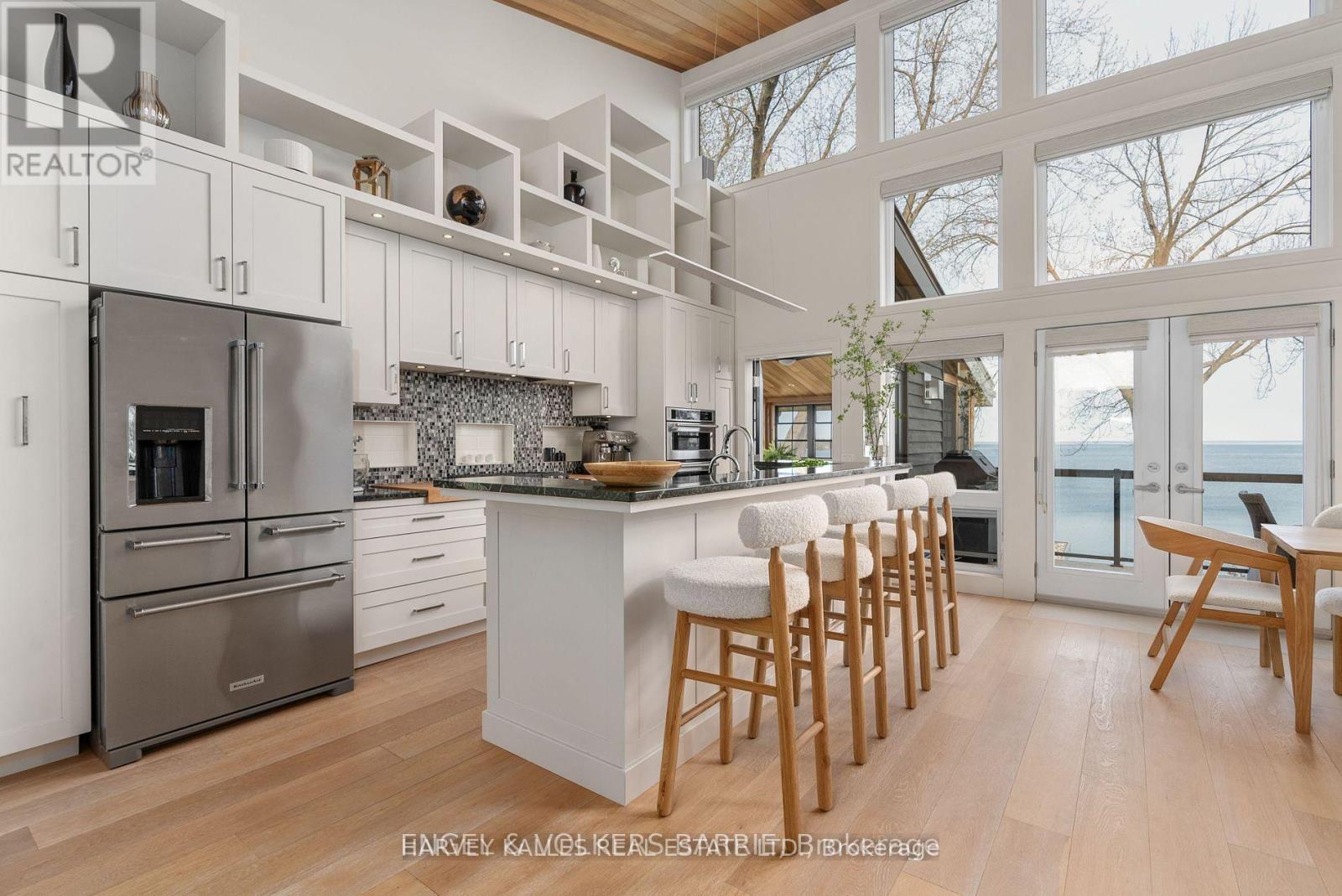 2369 Lakeshore Road E, Oro-Medonte (Hawkestone), Ontario  L0L 1T0 - Photo 10 - S12216144