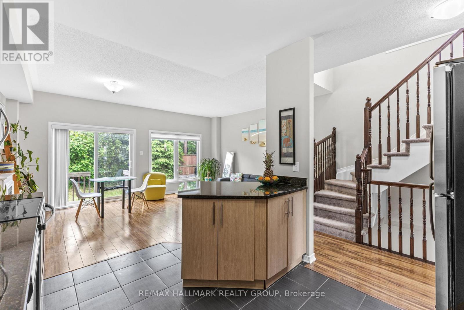 53 Dundalk Private, Ottawa, Ontario  K2J 0J5 - Photo 7 - X12216501