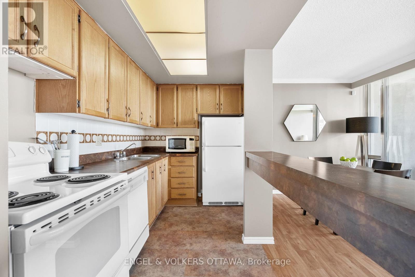 2201 - 530 Laurier Avenue W, Ottawa, Ontario  K1R 7T1 - Photo 11 - X12216518