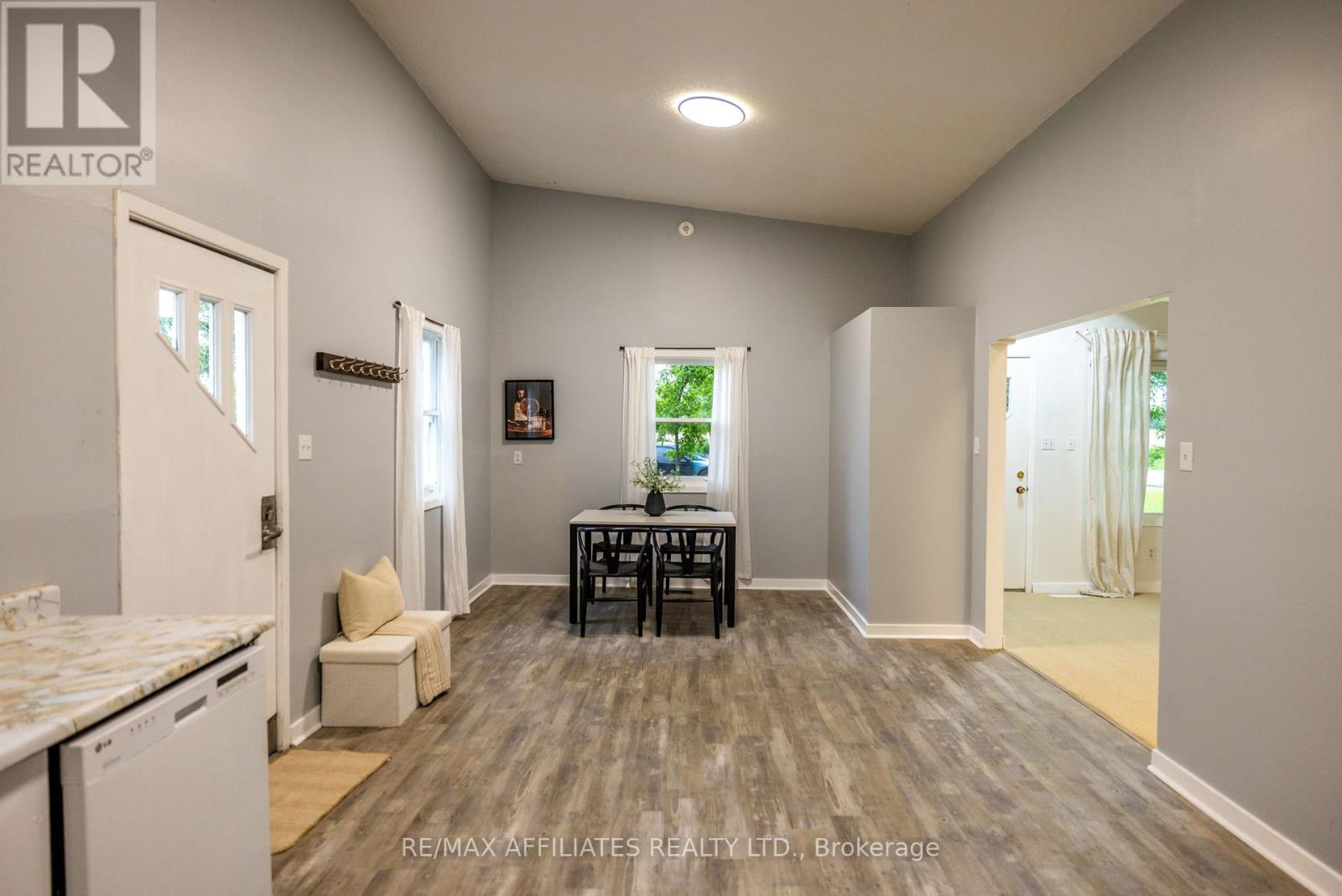 2747 Thomas Dolan Parkway, Ottawa, Ontario  K0A 2H0 - Photo 3 - X12216527