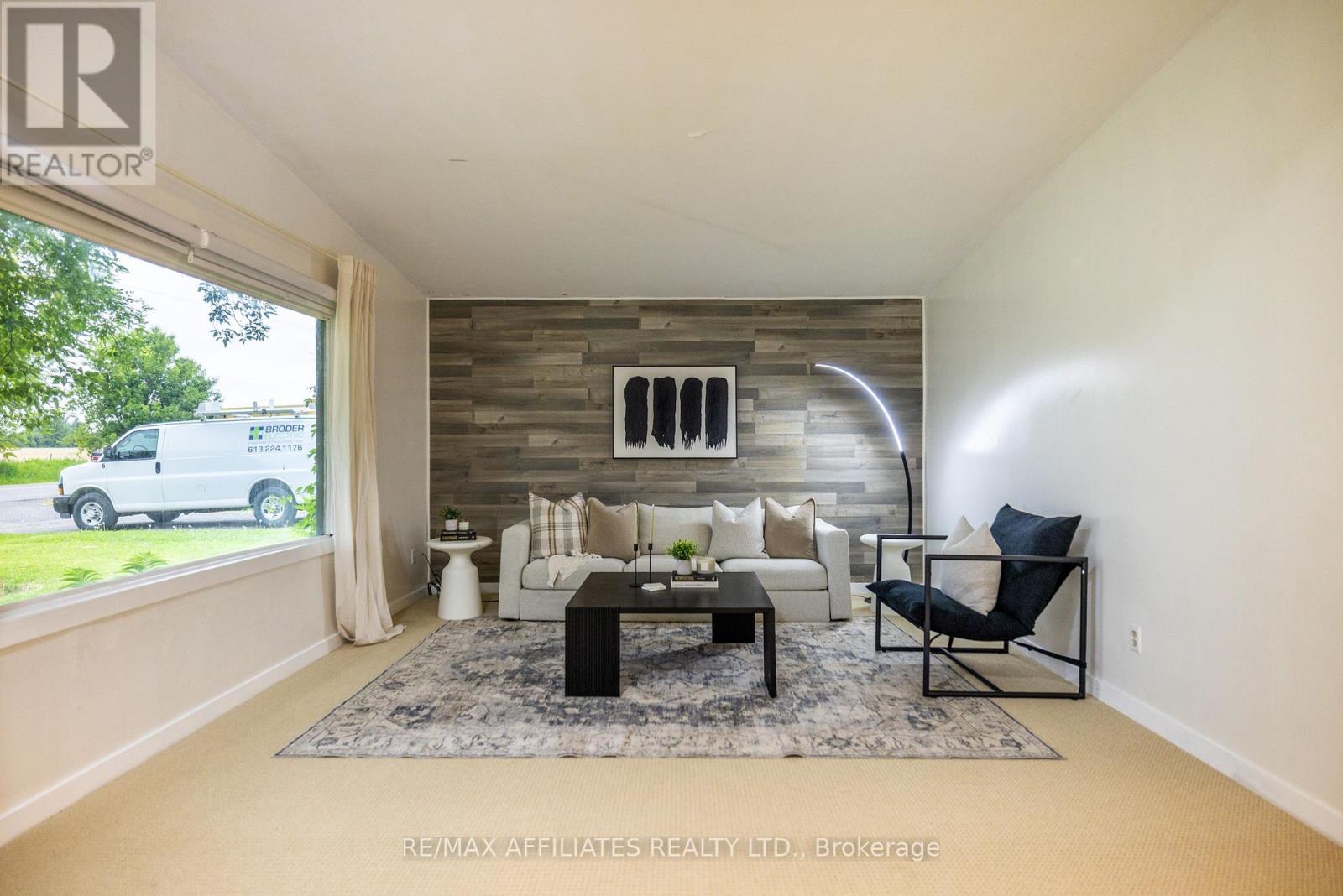 2747 Thomas Dolan Parkway, Ottawa, Ontario  K0A 2H0 - Photo 8 - X12216527