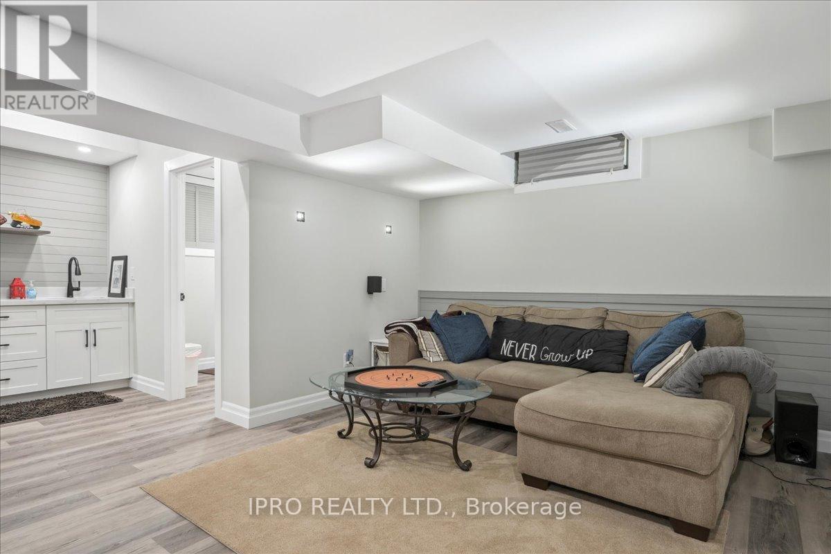2153 Marc Lane, Burlington, Ontario  L7M 3W6 - Photo 33 - W12215937