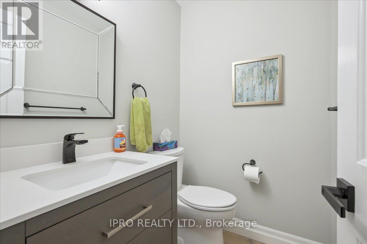 2153 Marc Lane, Burlington, Ontario  L7M 3W6 - Photo 20 - W12215937