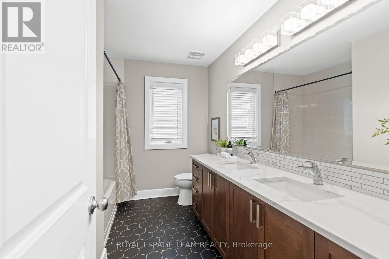 24 Knockaderry Crescent, Ottawa, Ontario  K2J 6H2 - Photo 37 - X12216548