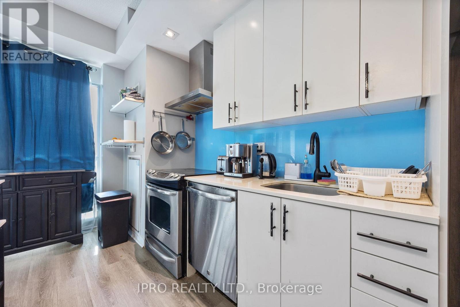 531 - 165 Legion Road N, Toronto, Ontario  M8Y 0B3 - Photo 7 - W12204743