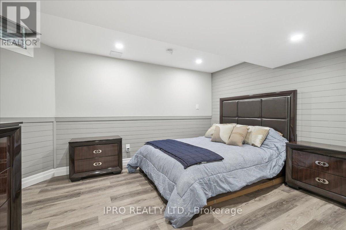 2153 Marc Lane, Burlington, Ontario  L7M 3W6 - Photo 34 - W12215937