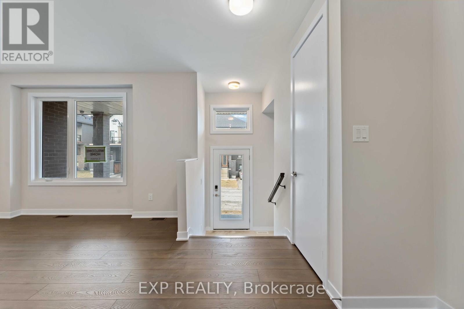 209 Speckled Alder Row, Ottawa, Ontario  K2J 7G8 - Photo 3 - X12216557