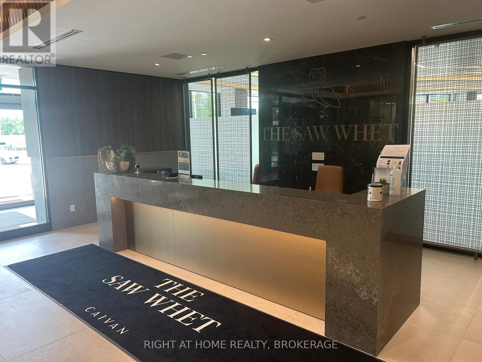 641 - 2501 Saw Whet Boulevard, Oakville, Ontario  L6M 5N2 - Photo 2 - W12211454