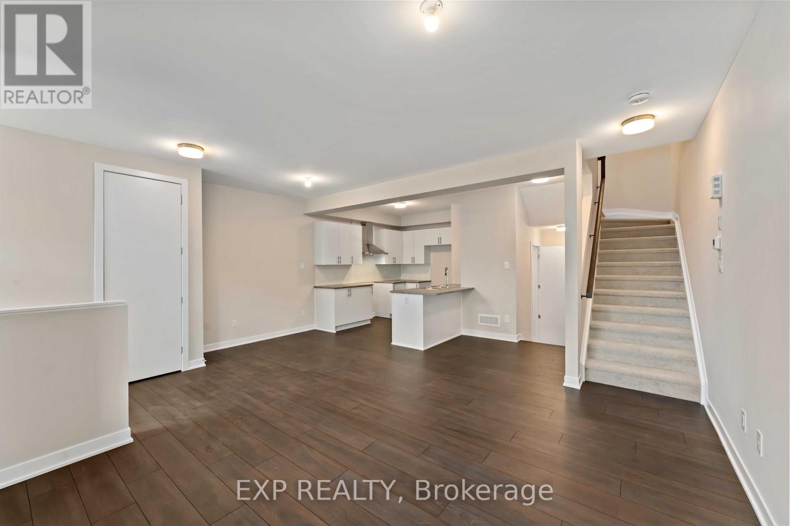 209 Speckled Alder Row, Ottawa, Ontario  K2J 7G8 - Photo 14 - X12216557