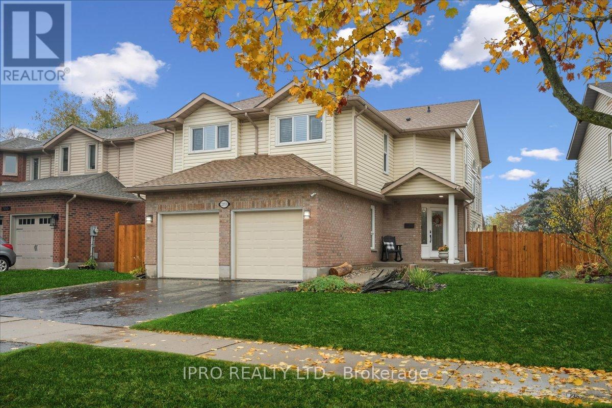 2153 Marc Lane, Burlington, Ontario  L7M 3W6 - Photo 1 - W12215937