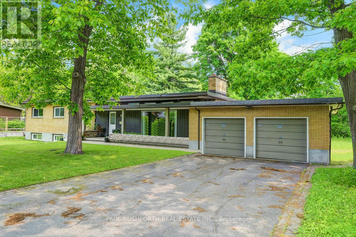 25 Wren Road, Ottawa, Ontario  K1J 7H5 - Photo 2 - X12216578