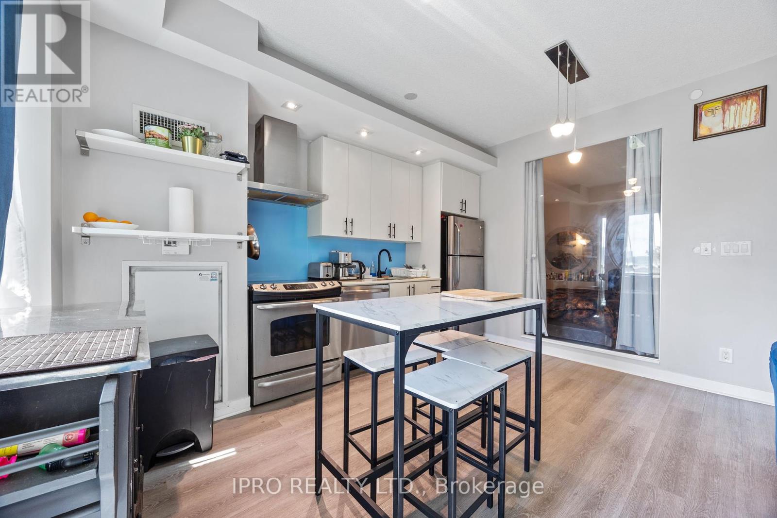 531 - 165 Legion Road N, Toronto, Ontario  M8Y 0B3 - Photo 9 - W12204743
