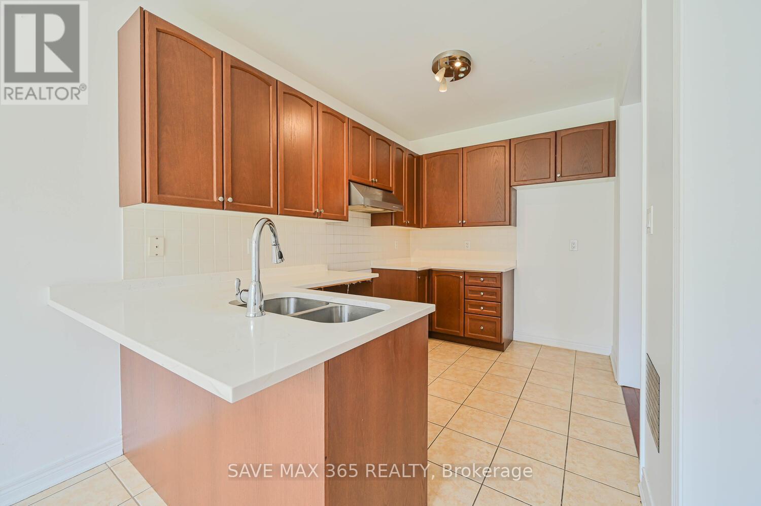330 Giddings Crescent, Milton, Ontario  L9T 7A4 - Photo 28 - W12215980