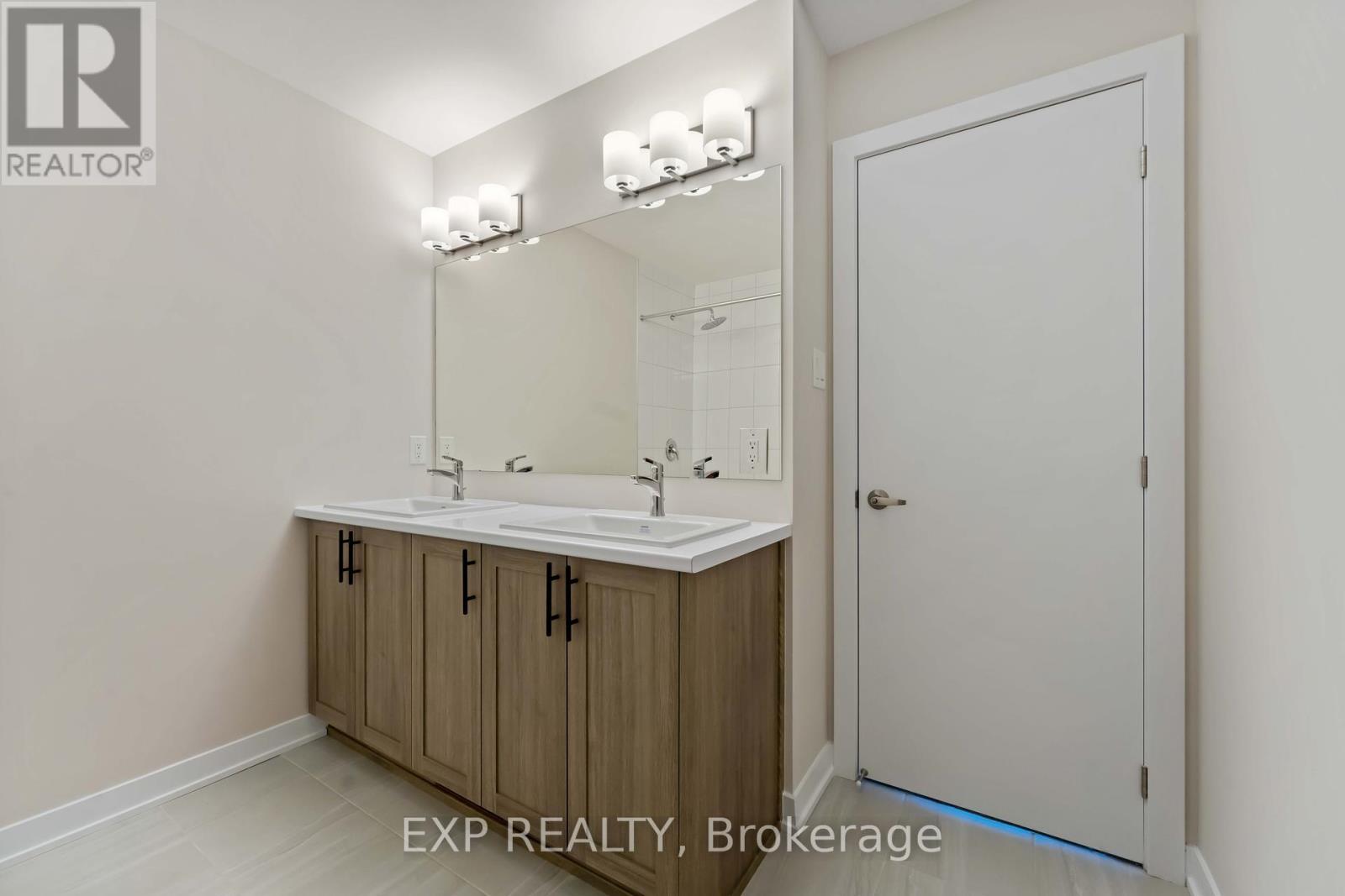 209 Speckled Alder Row, Ottawa, Ontario  K2J 7G8 - Photo 32 - X12216557