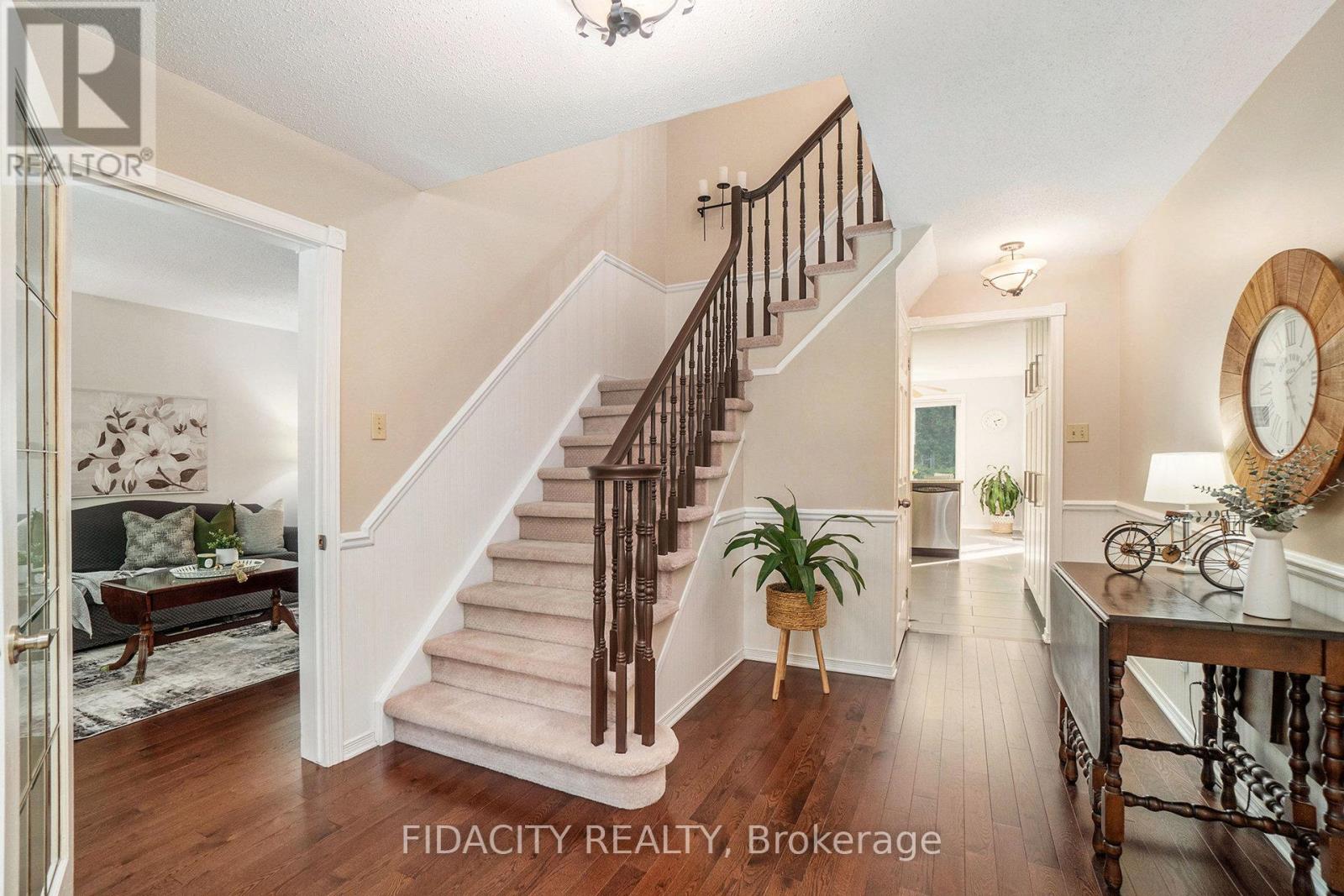 17 Albury Crescent, Ottawa, Ontario  K2S 1G7 - Photo 21 - X12216613