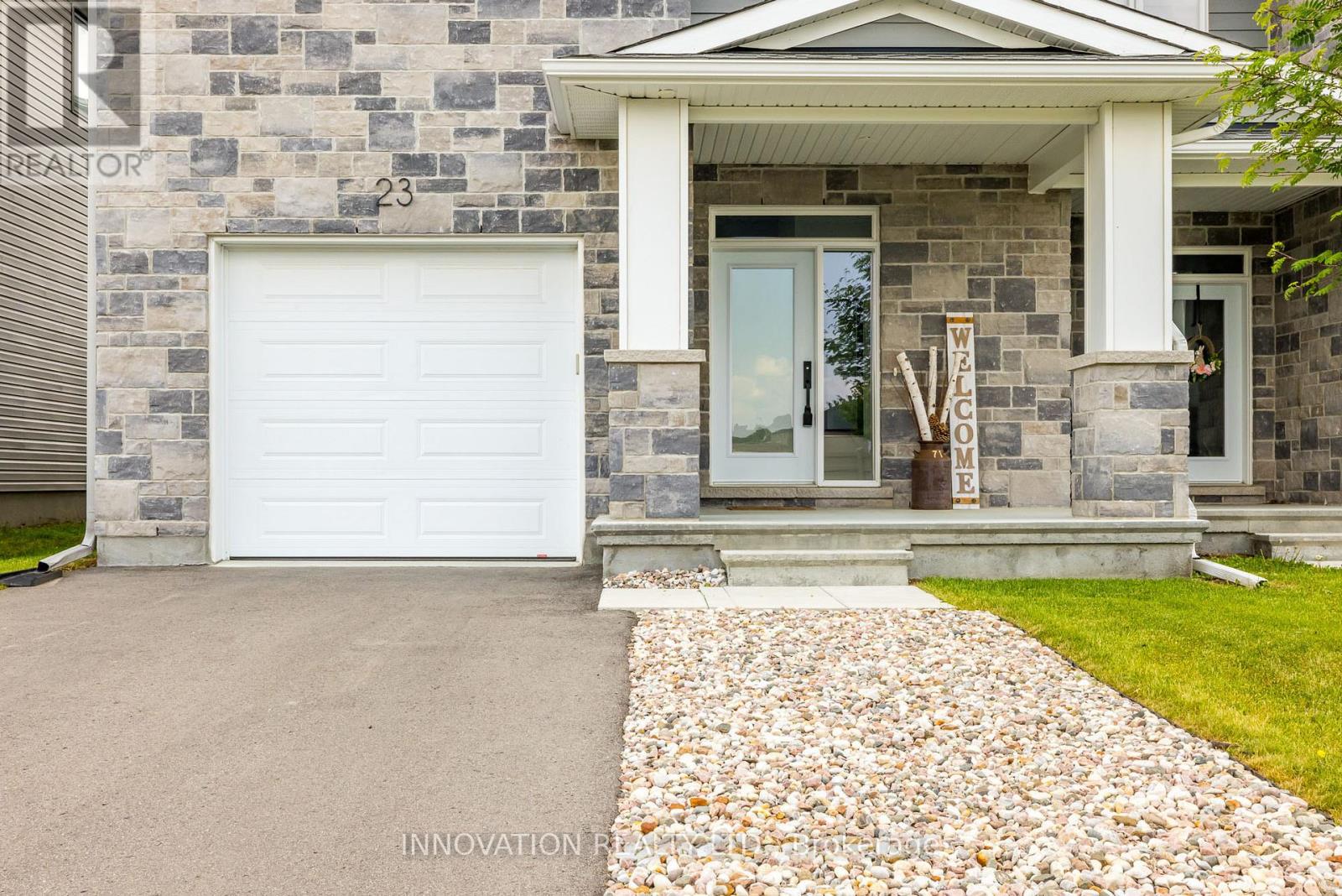 23 Mac Beattie Drive, Arnprior, Ontario  K7S 0J3 - Photo 2 - X12216638