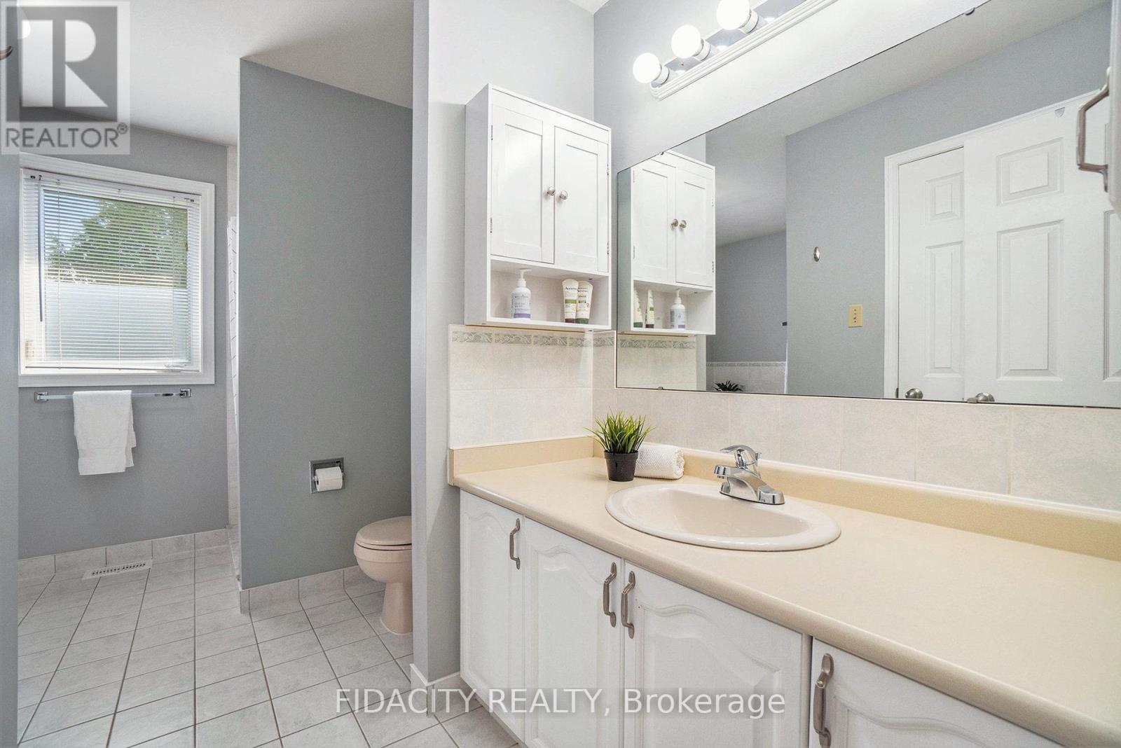 17 Albury Crescent, Ottawa, Ontario  K2S 1G7 - Photo 23 - X12216613