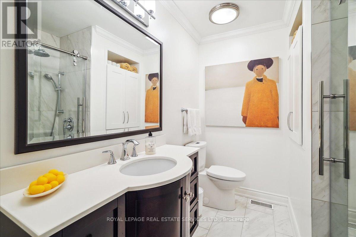 2250 Dunedin Road, Oakville (Fd Ford), Ontario  L6J 5V5 - Photo 22 - W12215985