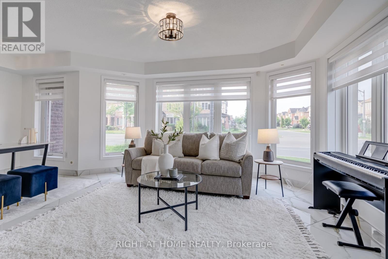 664 Scott Boulevard, Milton, Ontario  L9T 0P3 - Photo 6 - W12215992