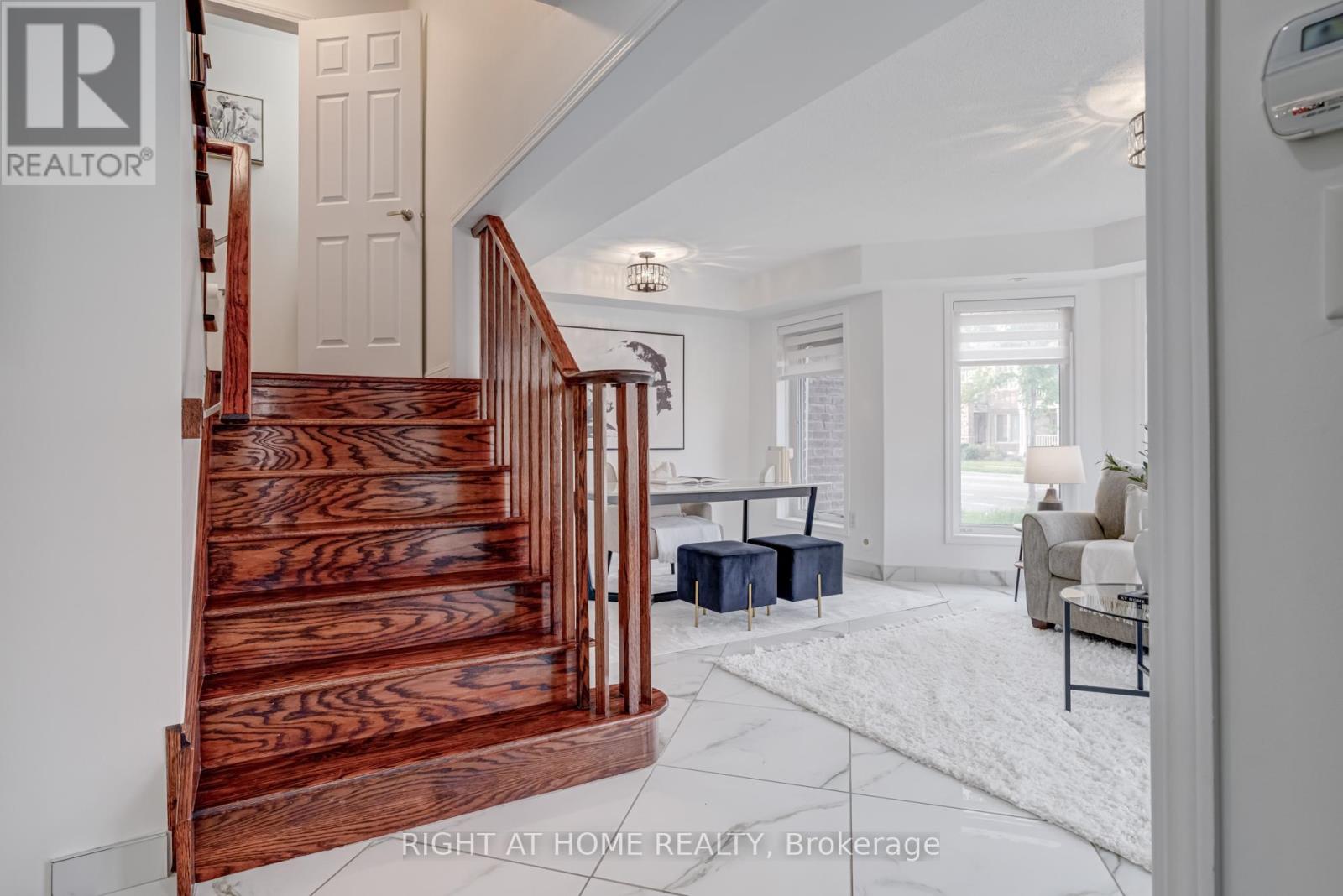 664 Scott Boulevard, Milton, Ontario  L9T 0P3 - Photo 4 - W12215992
