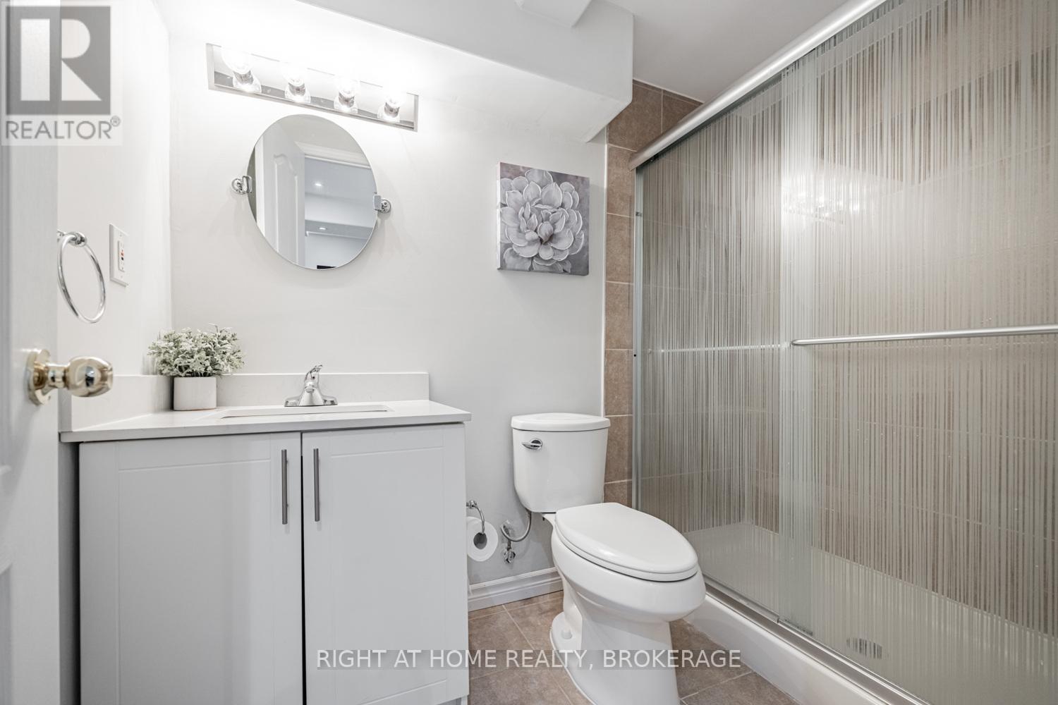 4020 Berton Avenue, Burlington (Rose), Ontario  L7M 4M6 - Photo 24 - W12215987