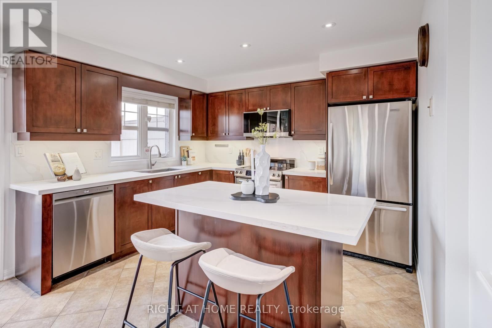 664 Scott Boulevard, Milton, Ontario  L9T 0P3 - Photo 15 - W12215992