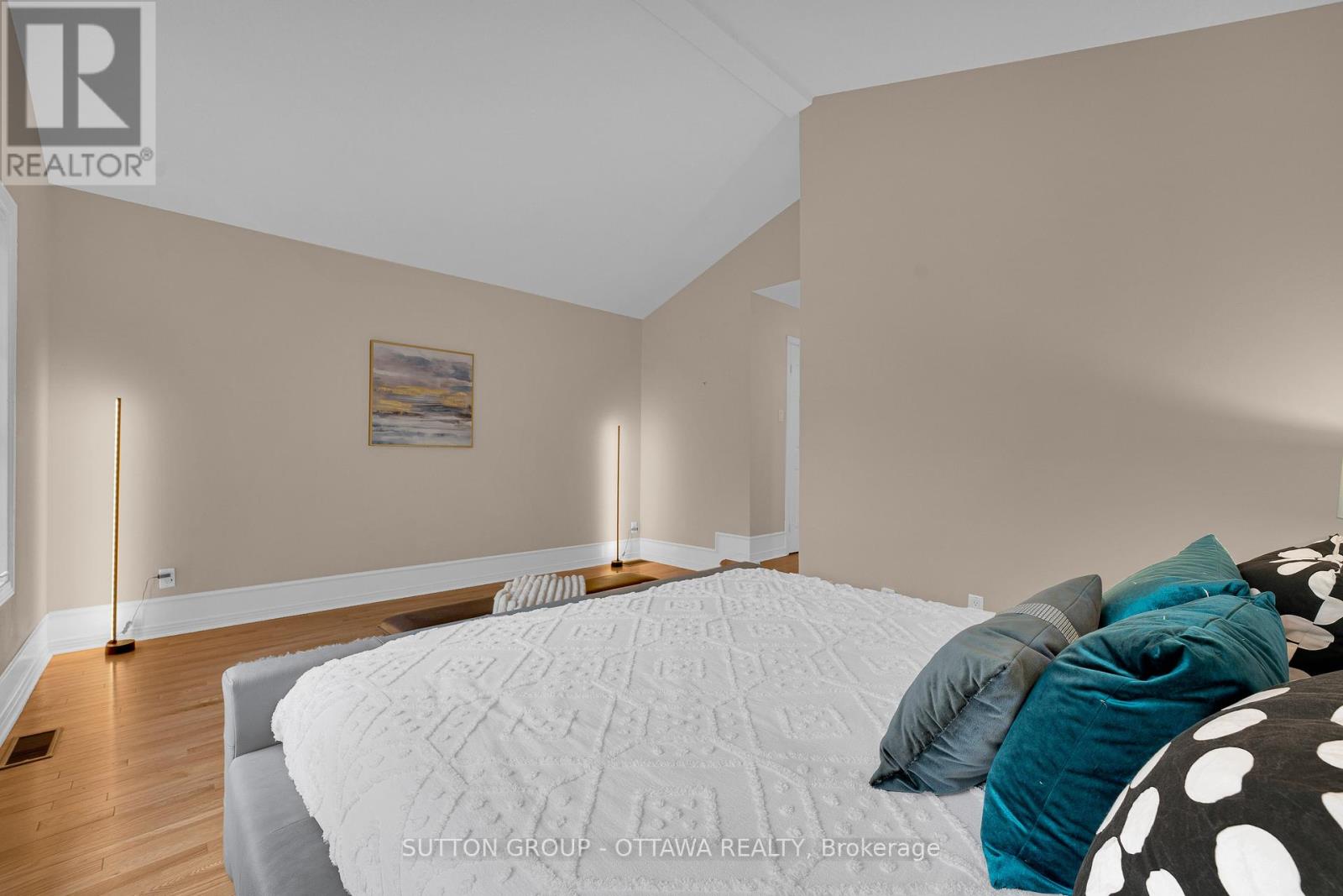 8 Dunn Street, Ottawa, Ontario  K2K 3J8 - Photo 25 - X12216632
