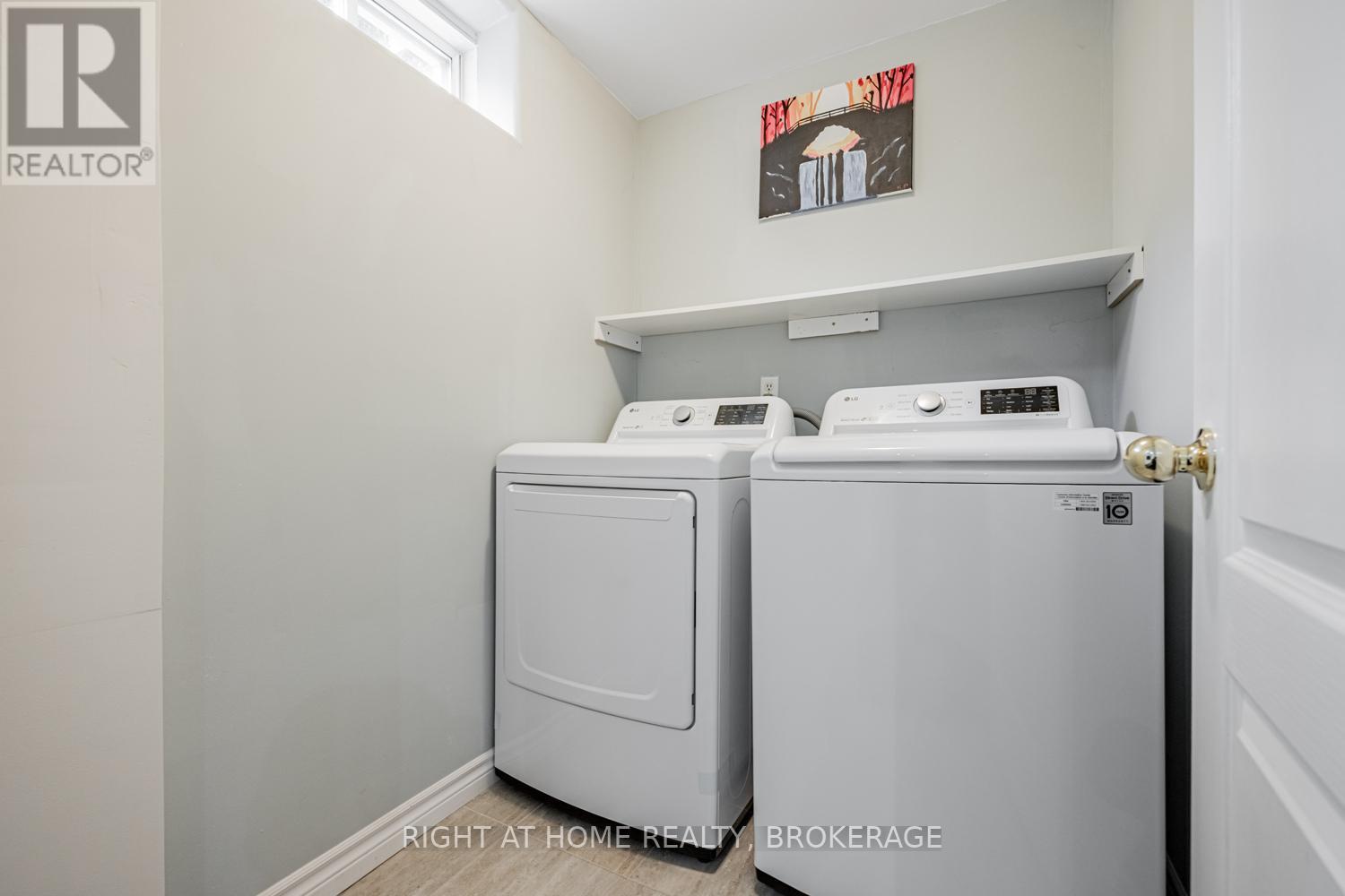 4020 Berton Avenue, Burlington (Rose), Ontario  L7M 4M6 - Photo 27 - W12215987