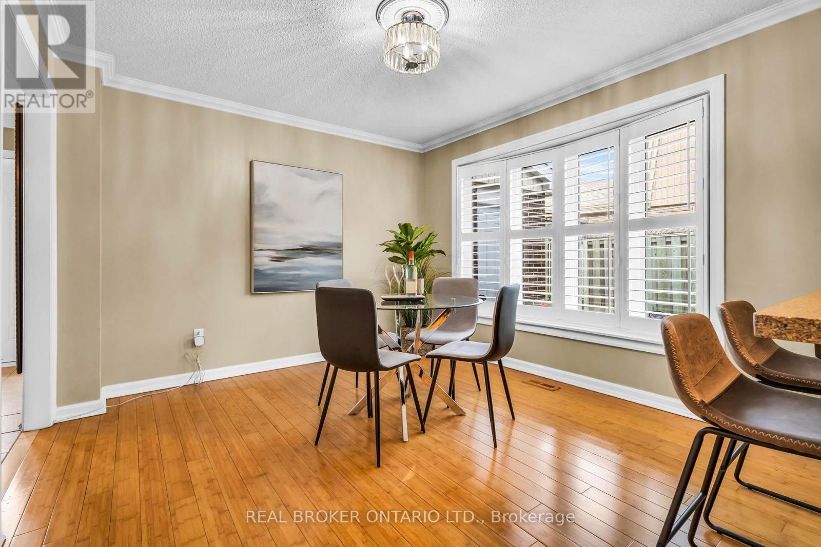 18 Mansfield Street, Brampton (Central Park), Ontario  L6S 2Y4 - Photo 13 - W12216021