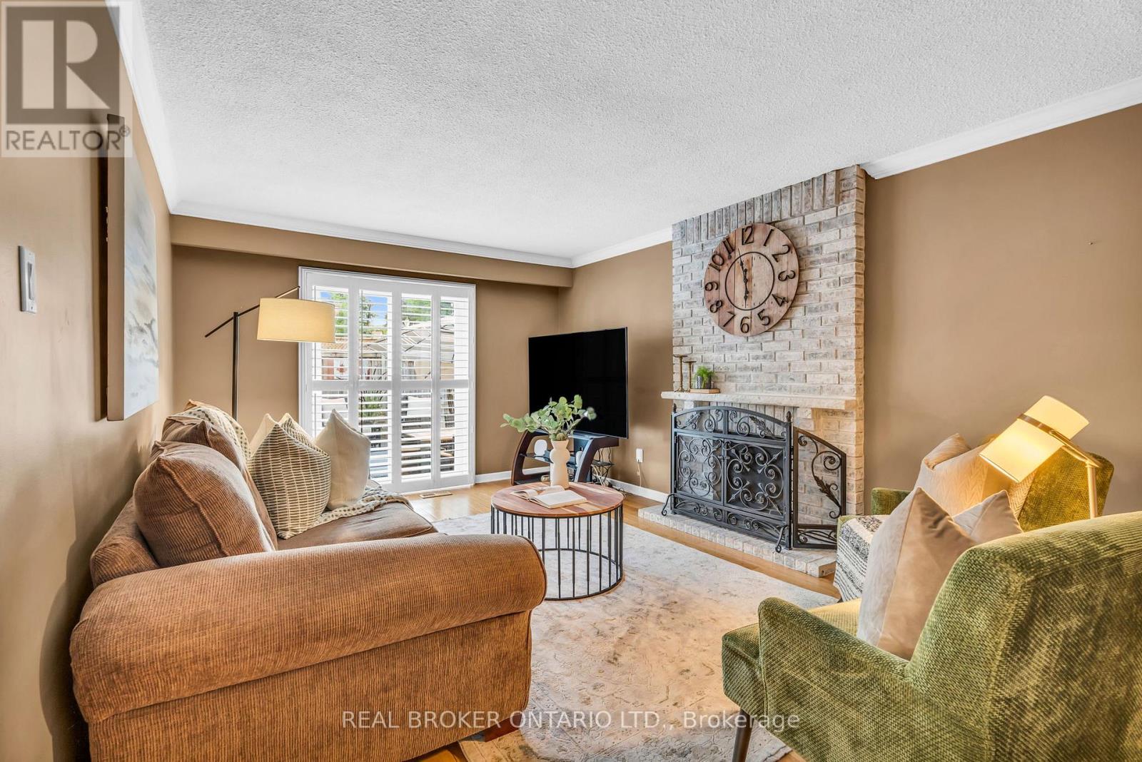 18 Mansfield Street, Brampton (Central Park), Ontario  L6S 2Y4 - Photo 14 - W12216021
