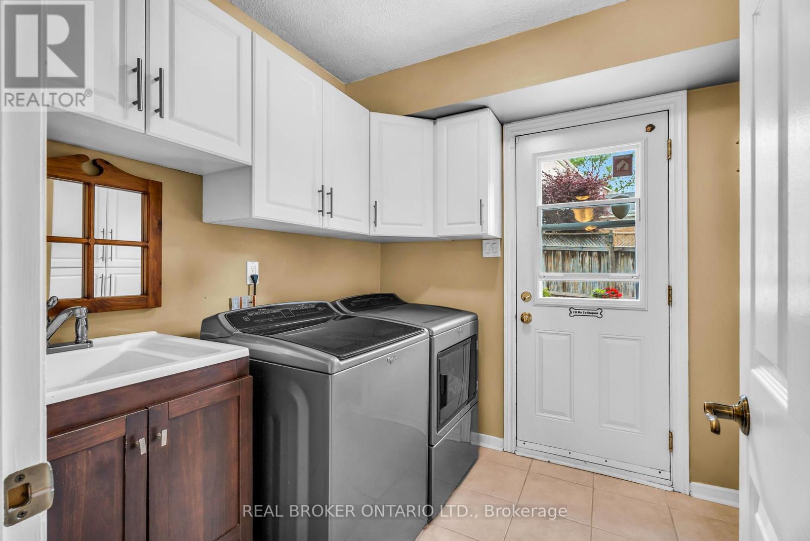 18 Mansfield Street, Brampton (Central Park), Ontario  L6S 2Y4 - Photo 21 - W12216021