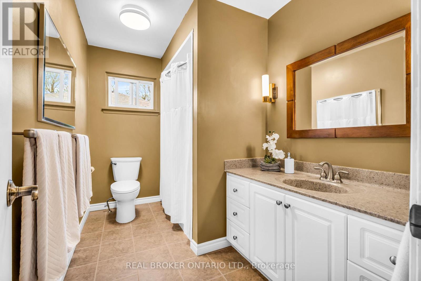 18 Mansfield Street, Brampton (Central Park), Ontario  L6S 2Y4 - Photo 33 - W12216021