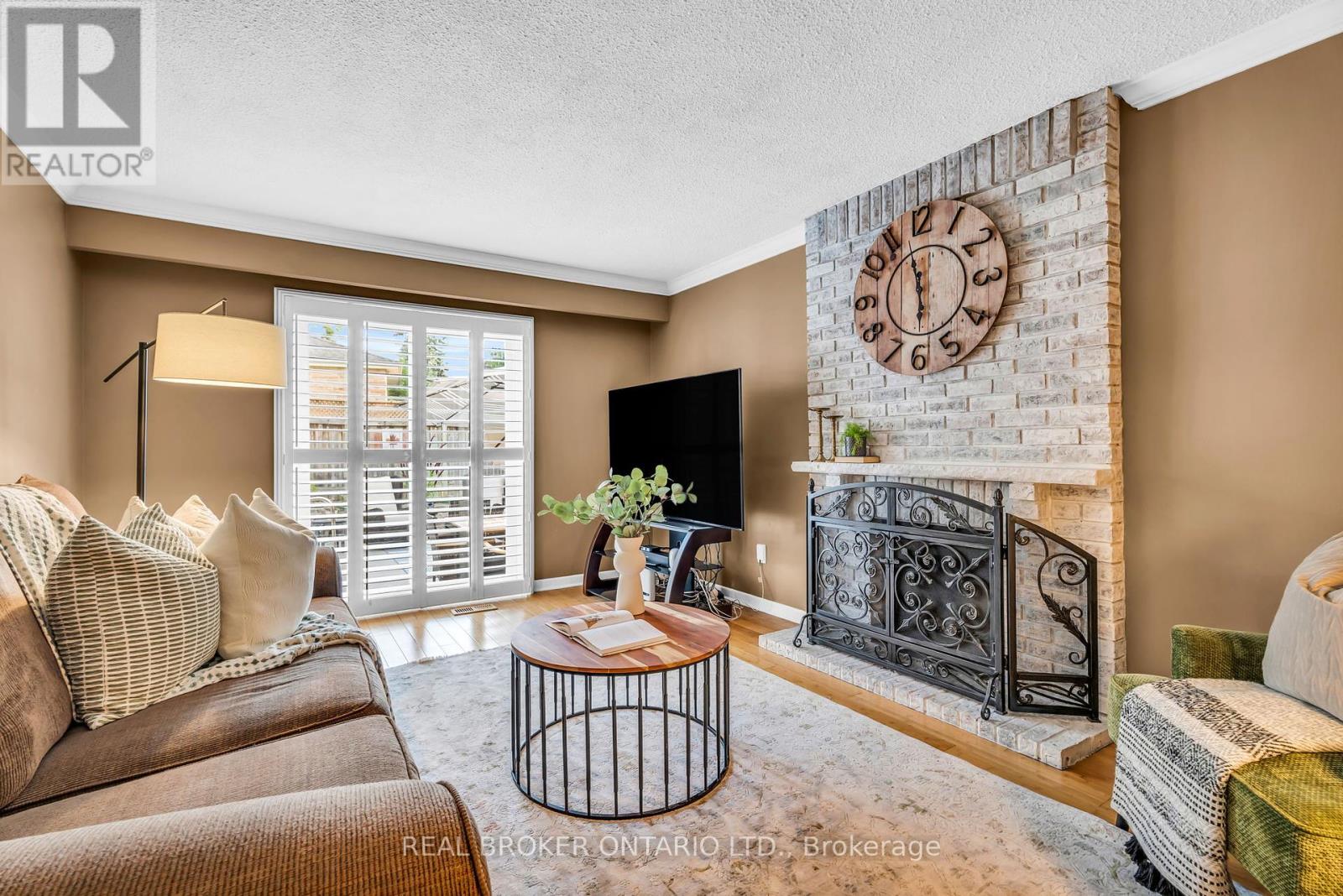 18 Mansfield Street, Brampton (Central Park), Ontario  L6S 2Y4 - Photo 15 - W12216021