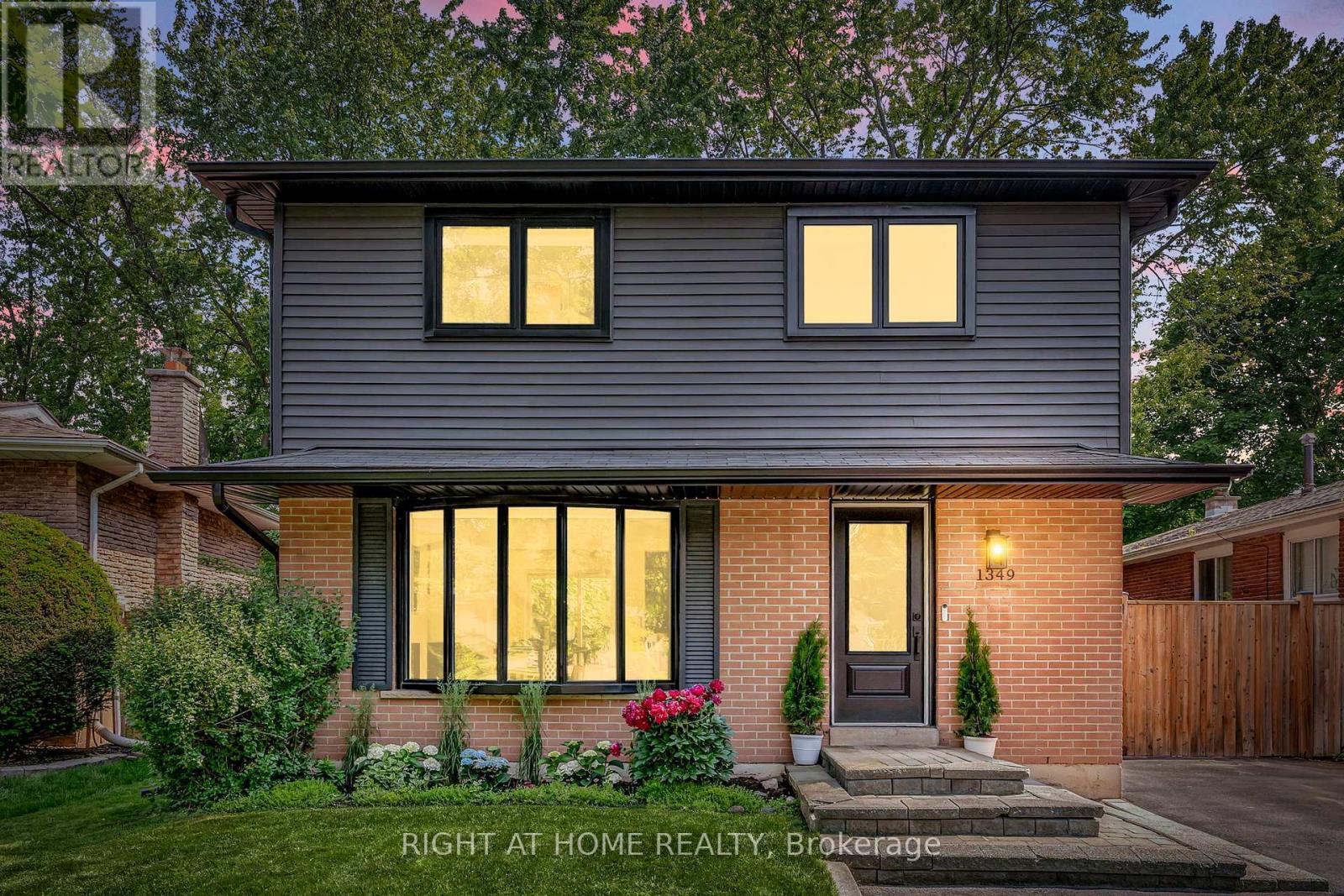 1349 Oxford Avenue, Oakville (Cp College Park), Ontario  L6H 1T2 - Photo 27 - W12215679