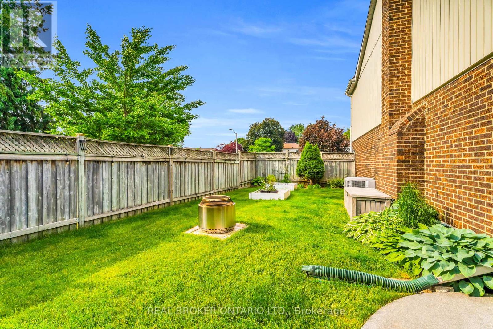 18 Mansfield Street, Brampton (Central Park), Ontario  L6S 2Y4 - Photo 44 - W12216021
