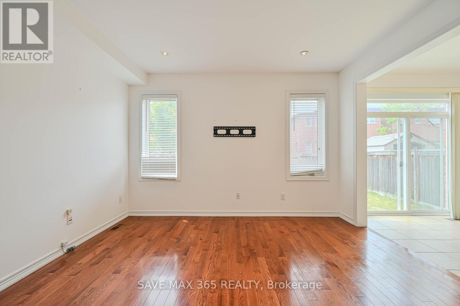 330 Giddings Crescent, Milton, Ontario  L9T 7A4 - Photo 27 - W12215980